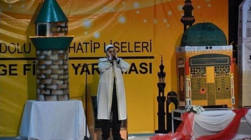 Kur&rsquo;an-ı Kerim Ve Ezan B&uuml;lb&uuml;lleri Erzincan&rsquo;da Yarıştı