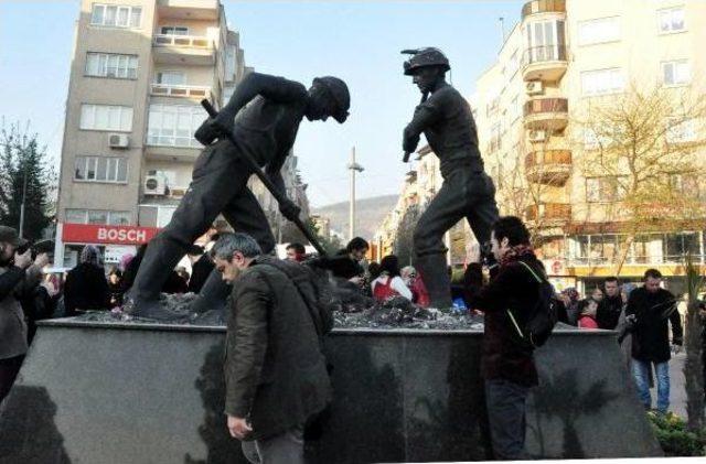 Madenci Yakınları Soma Davası Için Otobüslerle Akhisar a Gitti 3