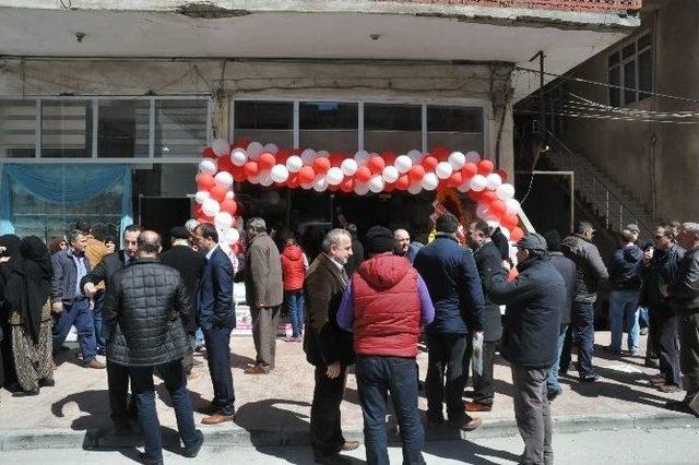 Başkan Yemenici Konfeksiyon Mağazasını Açtı 2