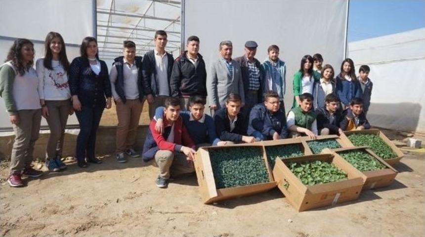 Sarıg&ouml;ll&uuml; &Ccedil;ift&ccedil;iden Okula Fide Desteği
