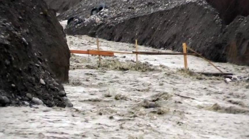 Vezirk&ouml;pr&uuml;&rsquo;de Ulu&ccedil;ay Deresi Ge&ccedil;it Vermiyor
