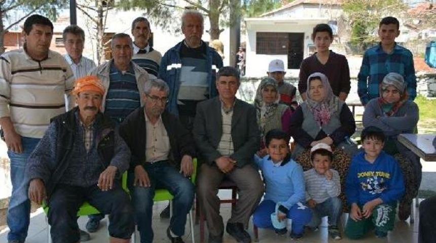 Bergama'da Mahallelinin Imam Tepkisi S&uuml;r&uuml;yor