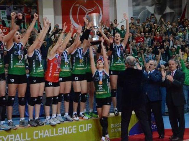 Bursa Büyükşehirli Voleybolcular Türkiye’Nin Gururu