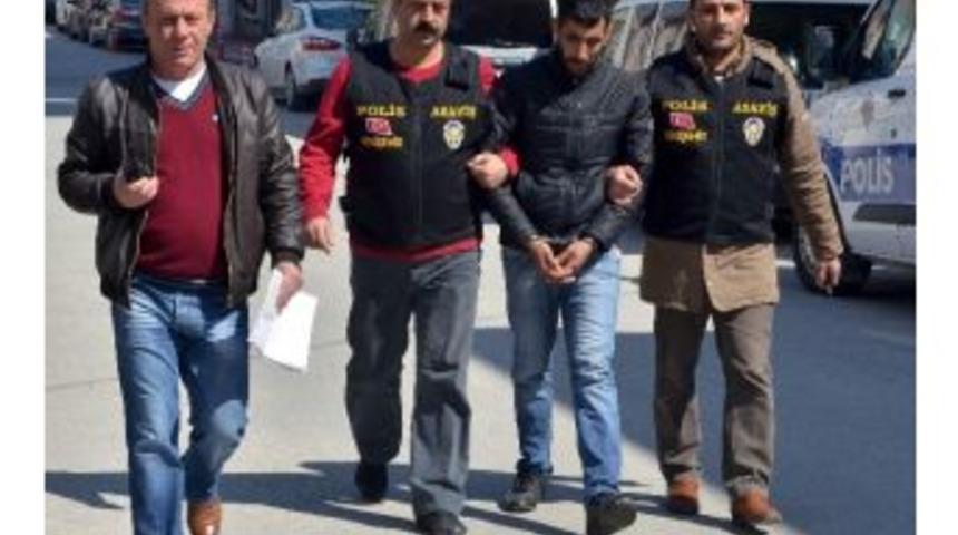 Eskişehir&rsquo;de &Ccedil;aldığı Telefonu Satmak İsteyen Şahıs Yakalandı