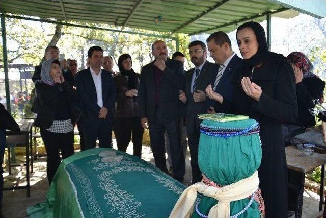 Kuyucak’ta Arap Dede Hayrı Dular Eşliğinde Gerçekleşti 2