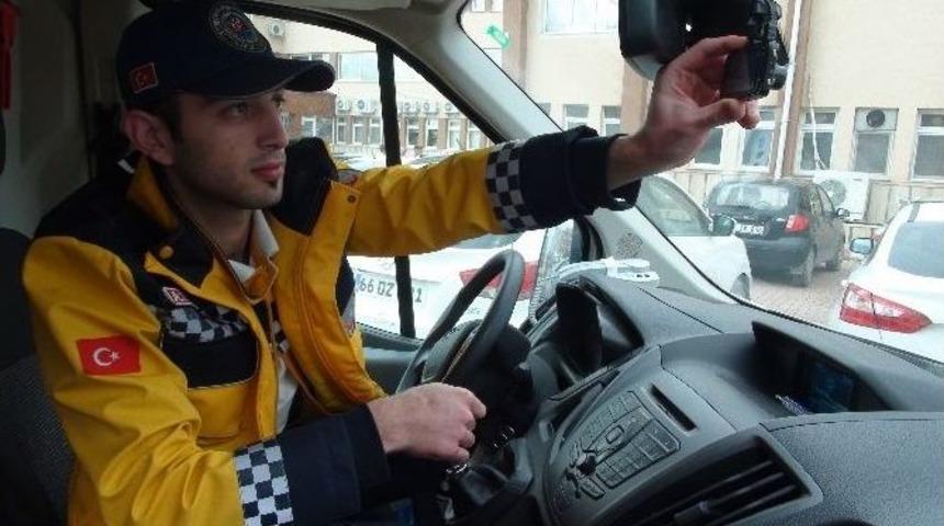 Yozgat&rsquo;ta Ambulansa Yol Vermeyen S&uuml;r&uuml;c&uuml;lere Ceza Yazılacak