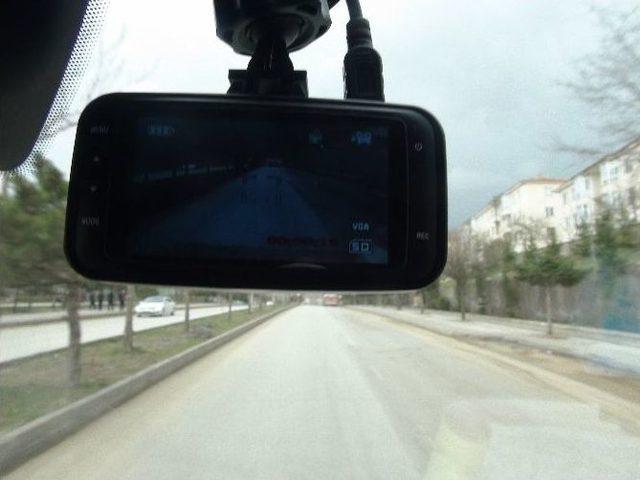 Yozgat&rsquo;ta Ambulansa Yol Vermeyen S&uuml;r&uuml;c&uuml;lere Ceza Yazılacak 2