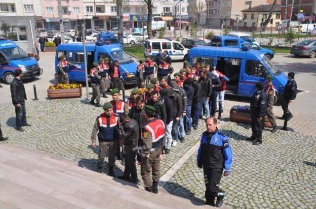 İnegöl’De Cinayetle Sonuçlanan Asker Eğlencesinde Çıkan Kavgayla Ilgili 16 Kişi Gözaltına Alındı