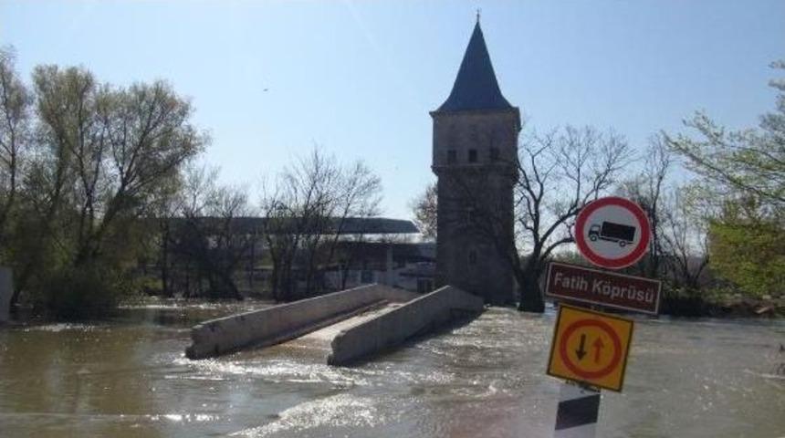 Er Meydanı, 6 Aydır Sular Altında