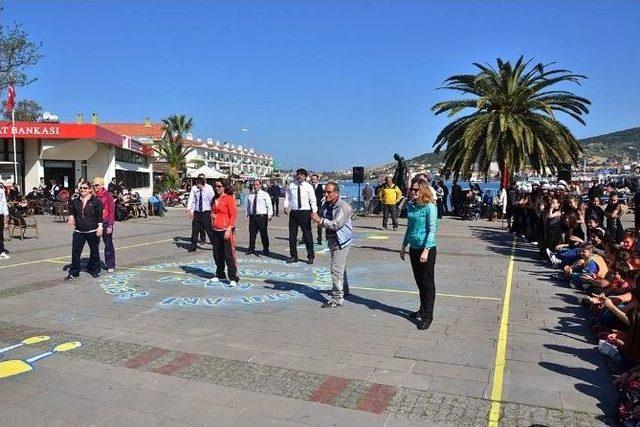 Foça’da Çocuk Şenlikleri Başladı