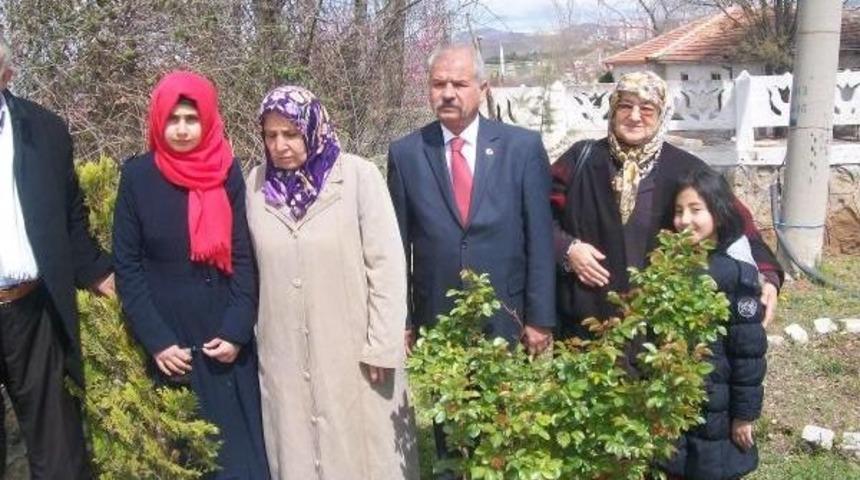 30 Yıl &Ouml;nceki Tatbikatta Denizde Kaybolan Ere Temsili Mezar