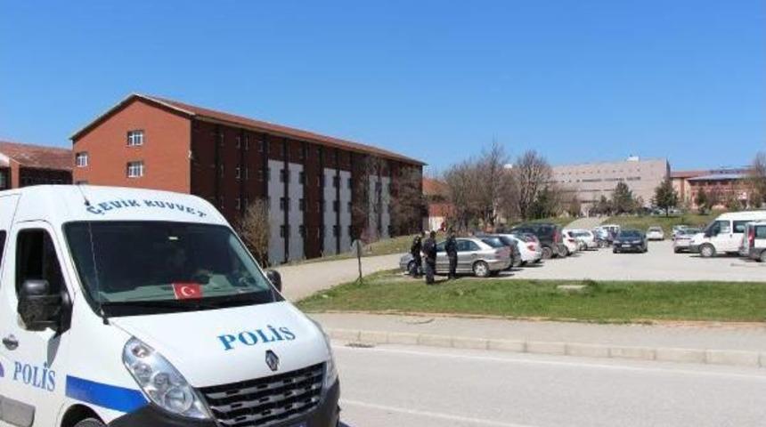 Abant İzzet Baysal &Uuml;niversitesi'nde Kavga: 2 Yaralı