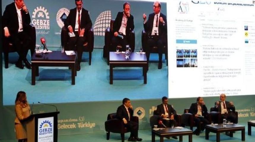 'gelecek D&uuml;nya Gelecek T&uuml;rkiye', Gebze'de Panelde Tartışıldı