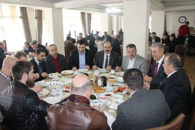 Ak Parti Ladik Mahalle Başkanları Toplantısı