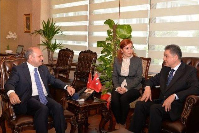 B&uuml;y&uuml;kel&ccedil;i Tekaya&rsquo;dan, Vali &Ccedil;akacak&rsquo;a Ziyaret 1
