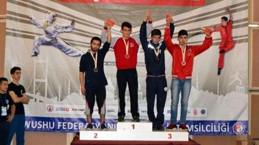 Yalovalı Wushucular Antalya&rsquo;da 2 G&uuml;m&uuml;ş, 1 Bronz Madalya Kazandı