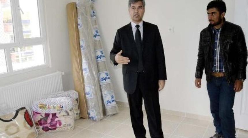 Kaymakamlıktan Evlenecek Gaziye Eşya Yardımı