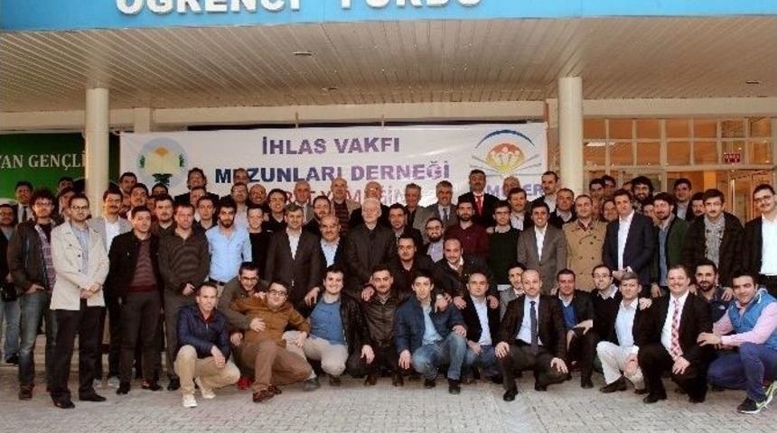 İhlas Vakfı Mezunları Derneği &Uuml;yeleri İstanbul&rsquo;da Toplandı