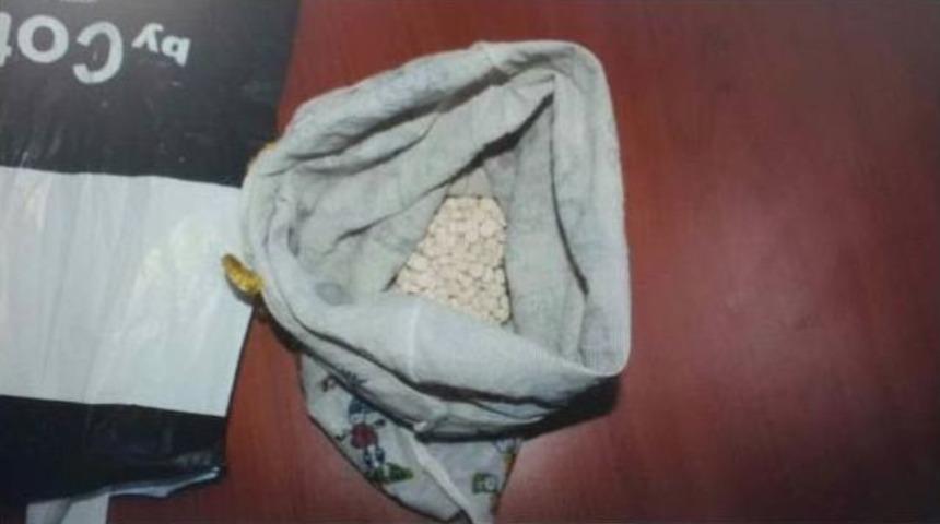 Kumaş Kesede Uyuşturucu Hap Ele Ge&ccedil;irildi