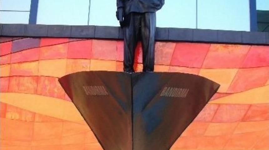 Eker: &ldquo;heykeller Farklı Ama Problemler Aynı&rdquo;