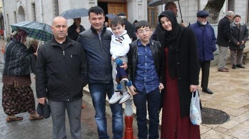 Alaplı’da 11 Kişilik Umre Kafilesi Kutsal Topraklara Uğurlandı