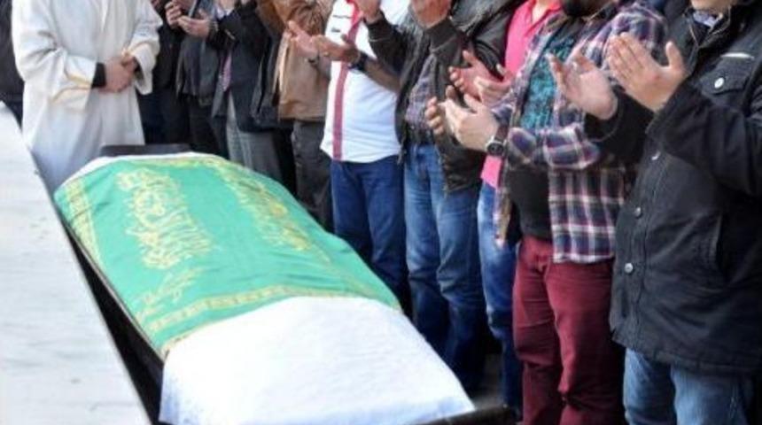 Hastanede Tedavi G&ouml;rd&uuml;kten 10 Saat Sonra Kalp Krizinden &Ouml;ld&uuml; (2)