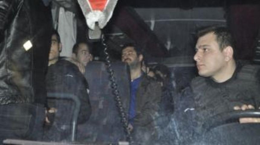 Paralel Yapı Zanlıları Sağlık Kontrol&uuml;nden Ge&ccedil;irildi