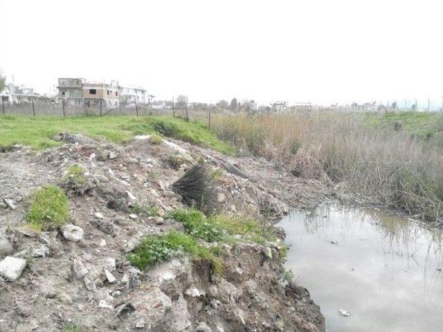 Yenik&ouml;y Durağı &Ccedil;alışanları Ağır Kokudan Şikayet&ccedil;i 1