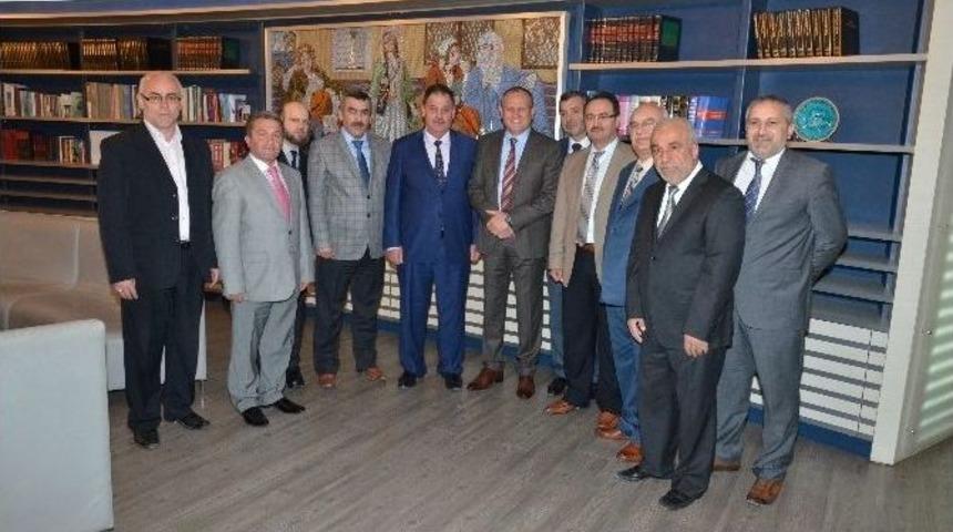 D&uuml;zce M&uuml;ft&uuml;s&uuml; Emen&rsquo;den Başkan Keleş&rsquo;e Ziyaret