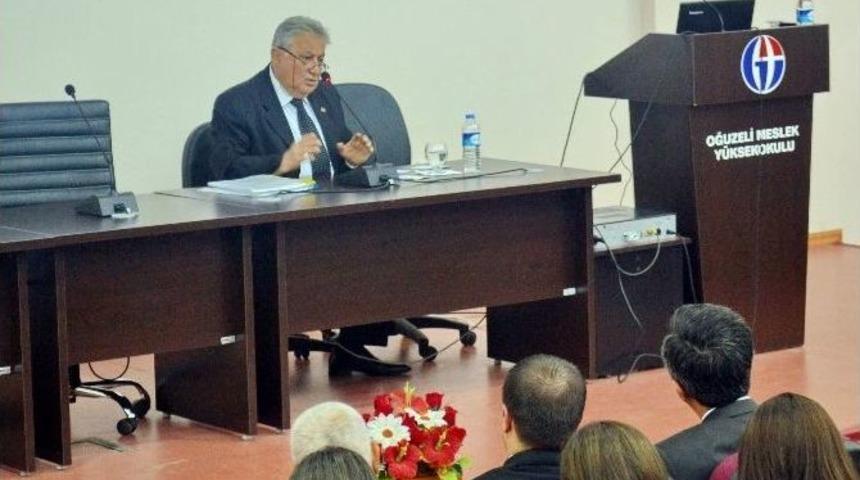 Oğuzeli Myo&rsquo;da Serbest B&ouml;lgeler Semineri Verildi