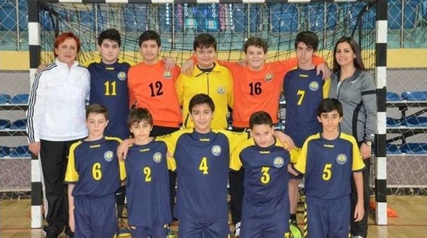 Hentbol Grup M&uuml;sabakaları Sona Erdi