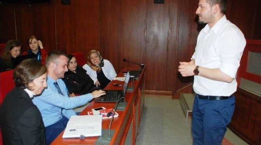İzmit Belediyesi &Ccedil;alışanları Proje &Ccedil;alışmasında