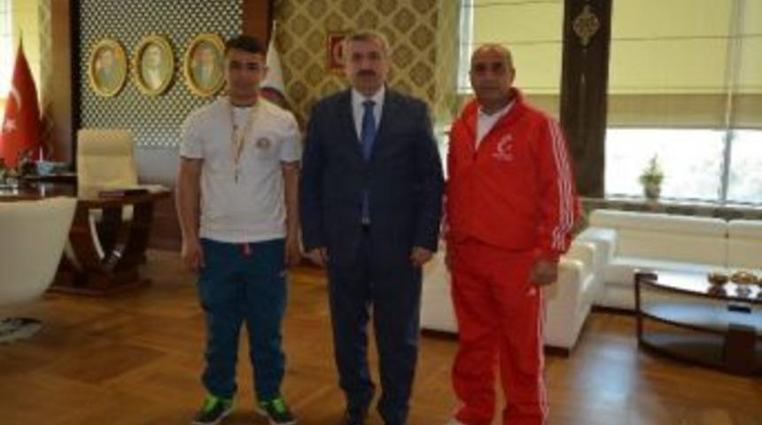 Wushu Şampiyonasına K&ouml;rfez Belediyesi Damga Vurdu