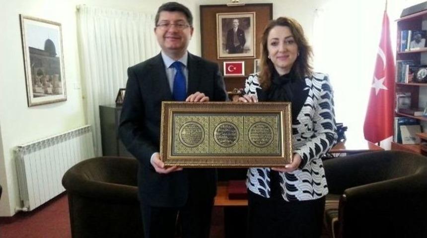 T&uuml;rkiye Cumhuriyeti Kud&uuml;s B&uuml;y&uuml;kel&ccedil;isi Mustafa Sarnı&ccedil;: