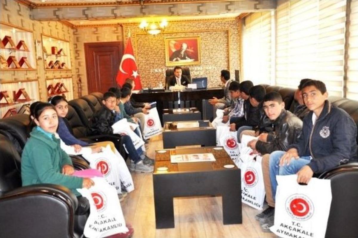 Akbilek &Ouml;ğrencileri, Kaymakam Fırat&rsquo;ı Ziyaret Etti