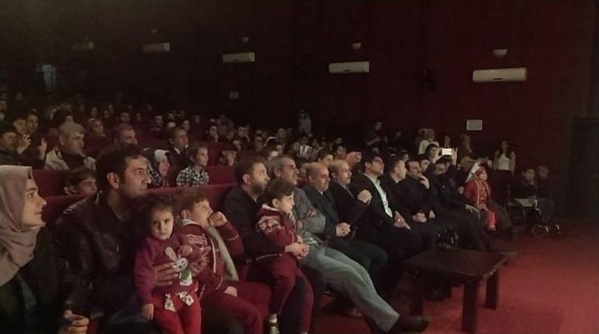 Hz. &Ouml;mer&rsquo;in Anlatıldığı Oyun Tam Not Aldı