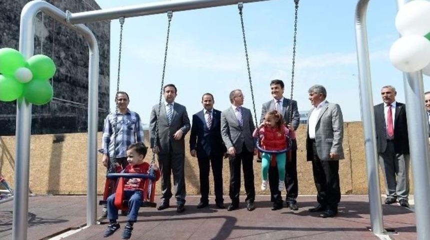 Osmangazi&rsquo;de Hizmet Sağanağı S&uuml;r&uuml;yor