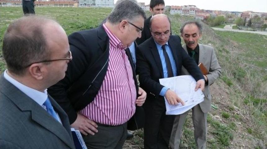 Kırklareli Belediye Başkanı Kesimoğlu, S&uuml;p&uuml;rgeciler Sitesi&rsquo;nde İncelemelerde Bulundu