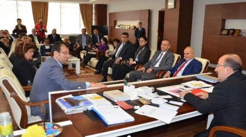 Chp&rsquo;li Belediye Başkanları İmamoğlu Ve Akg&uuml;n&rsquo;den Başkan G&uuml;mr&uuml;k&ccedil;&uuml;oğlu&rsquo;na Ziyaret