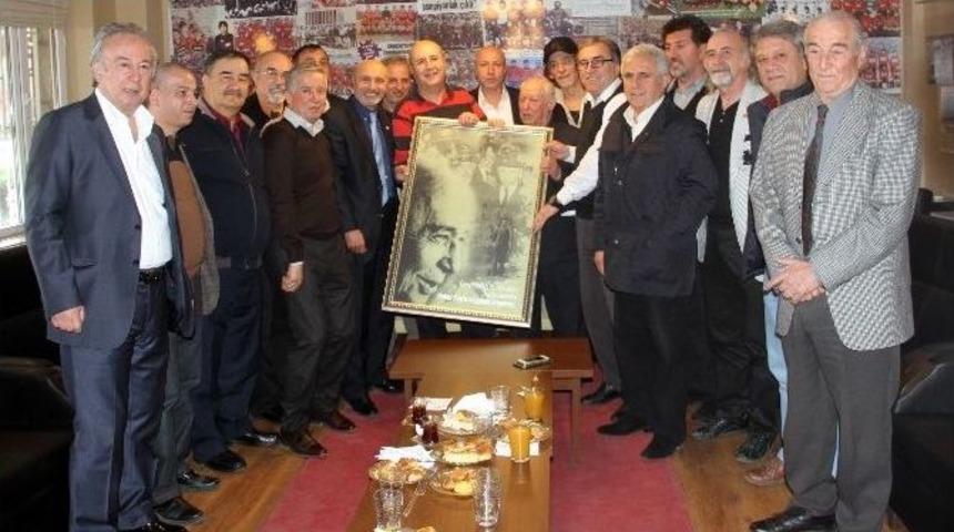 92 Yıllık Çınarın Futbolcularından, Vehbi Koç’a Vefa