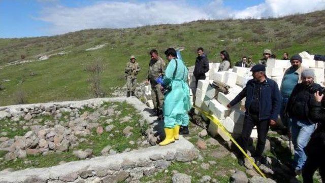 Tunceli'de 1938 Olaylarıyla Ilgili Yapılan Kazıda Bazı Kemikler Bulundu