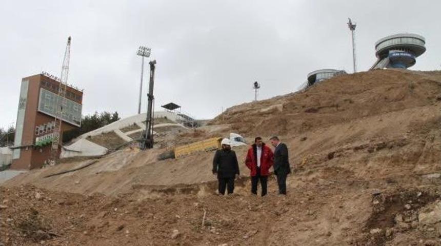 Atlama Kulelerine 600 Fore Kazık &Ccedil;akıldı