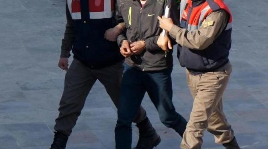 Suriye Uyruklu Ka&ccedil;akları Sahil G&uuml;venlik Kurtardı