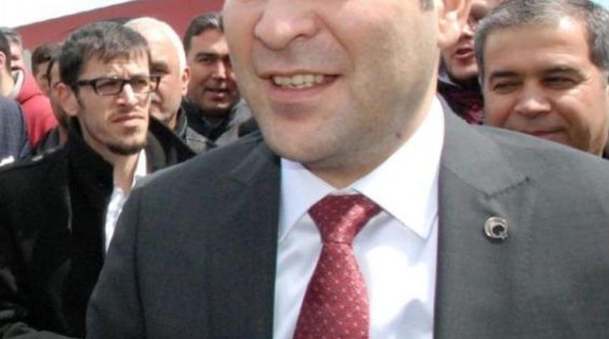 Ak Partili Aday I&ccedil;in 'mimar Değil I&ccedil; Mimar' A&ccedil;ıklaması