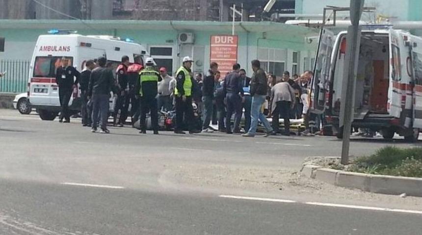 Motosiklet Tır&rsquo;a &Ccedil;arptı: 1 &Ouml;l&uuml;, 1 Yaralı