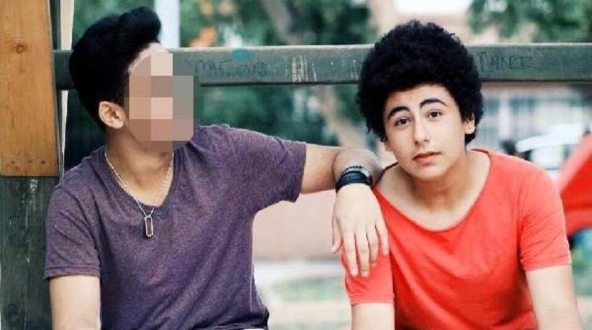 Lise &Ouml;ğrencisi 12'nci Kattan Atladı