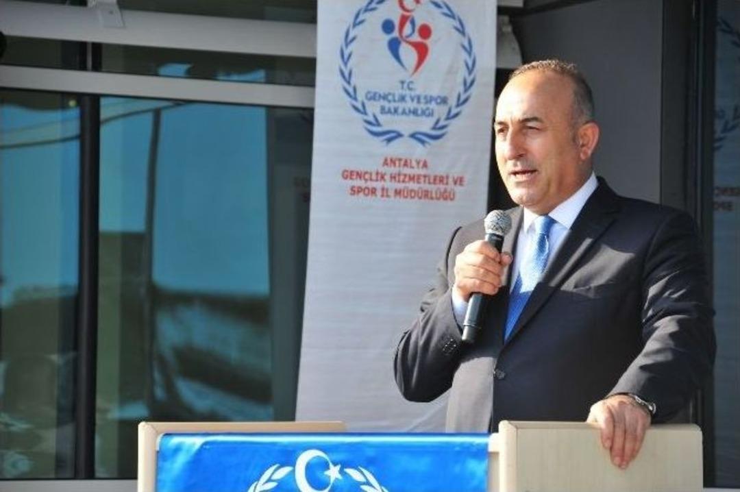 Bakan &Ccedil;avuşoğlu&rsquo;ndan &Uuml;niversite &Ouml;ğrencilerine: "tartışın Ama &Ccedil;atışmayın"