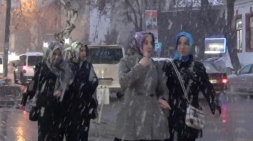 Kars&rsquo;ta Kar Yağışı