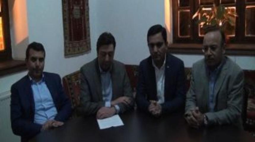 Ak Partili Vekillerden Fotoğraf A&ccedil;ıklaması