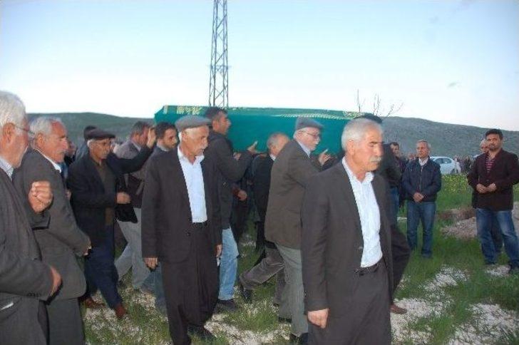 (özel Haber) Adana’da Kendi Serumuna Yanlışlıkla Narkoz Ekleyen Hemşire Öldü G3